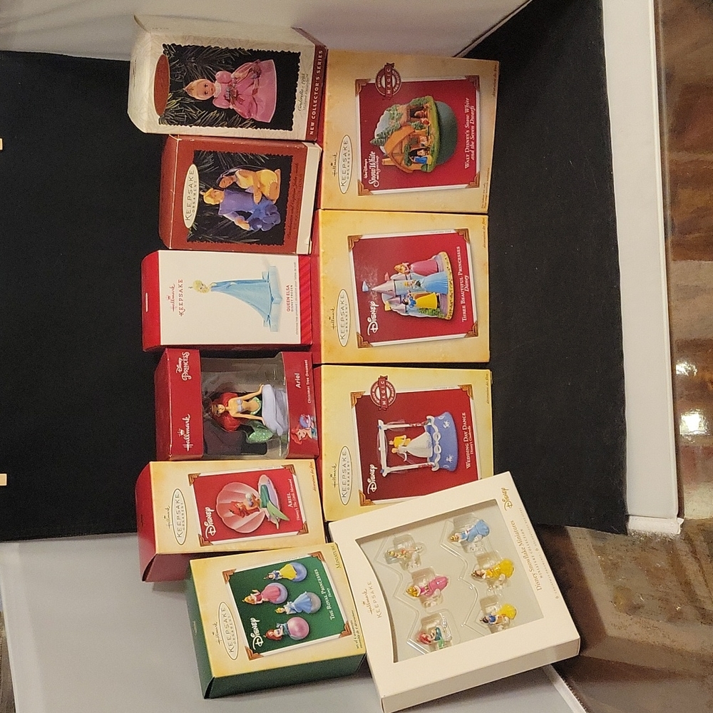 VTG Lot of 10boxs ~20 Ornaments in all~New Disney HallmarkPrincess Keepsake Orn